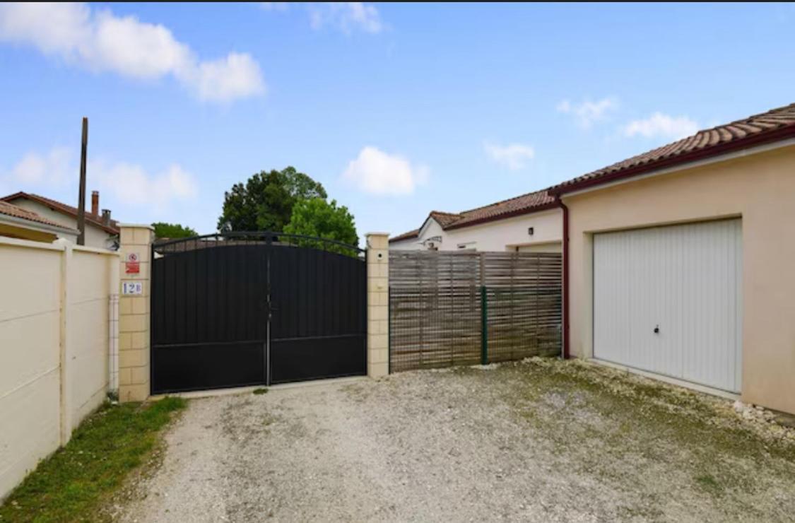 Chambre Zen Saint-Medard-de-Guizieres Kültér fotó